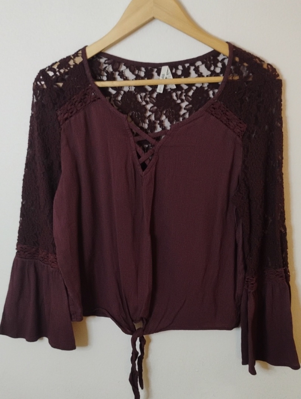 Mudd Lace Tie Front Blouse Deep Wine Burgundy Size Large Boho Long Sleeve